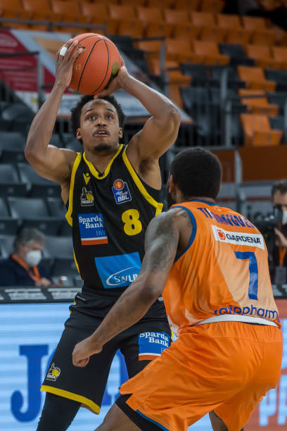 并利用反击 并利用反击